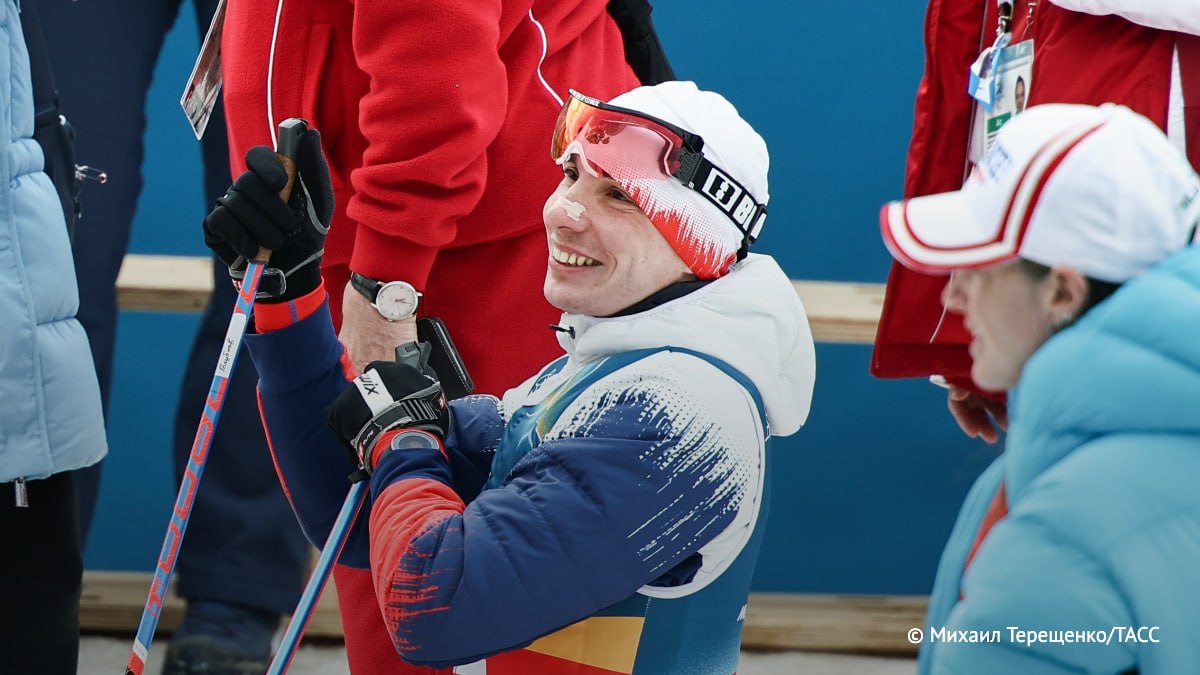 Российский паралимпийец Иван Голубков стал чемпионом мира по лыжному спорту и выразил благодарность родине и руководству