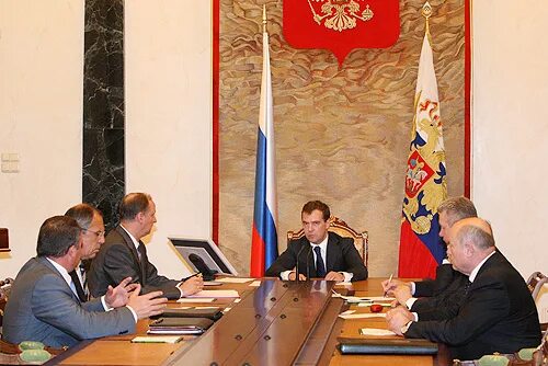 Совбез России предложил поддерживать отечественные мессенджеры за рубежом