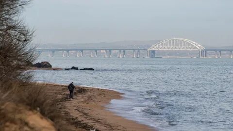 Восстановление пляжей после разлива мазута в Керченском проливе завершат к 1 июня