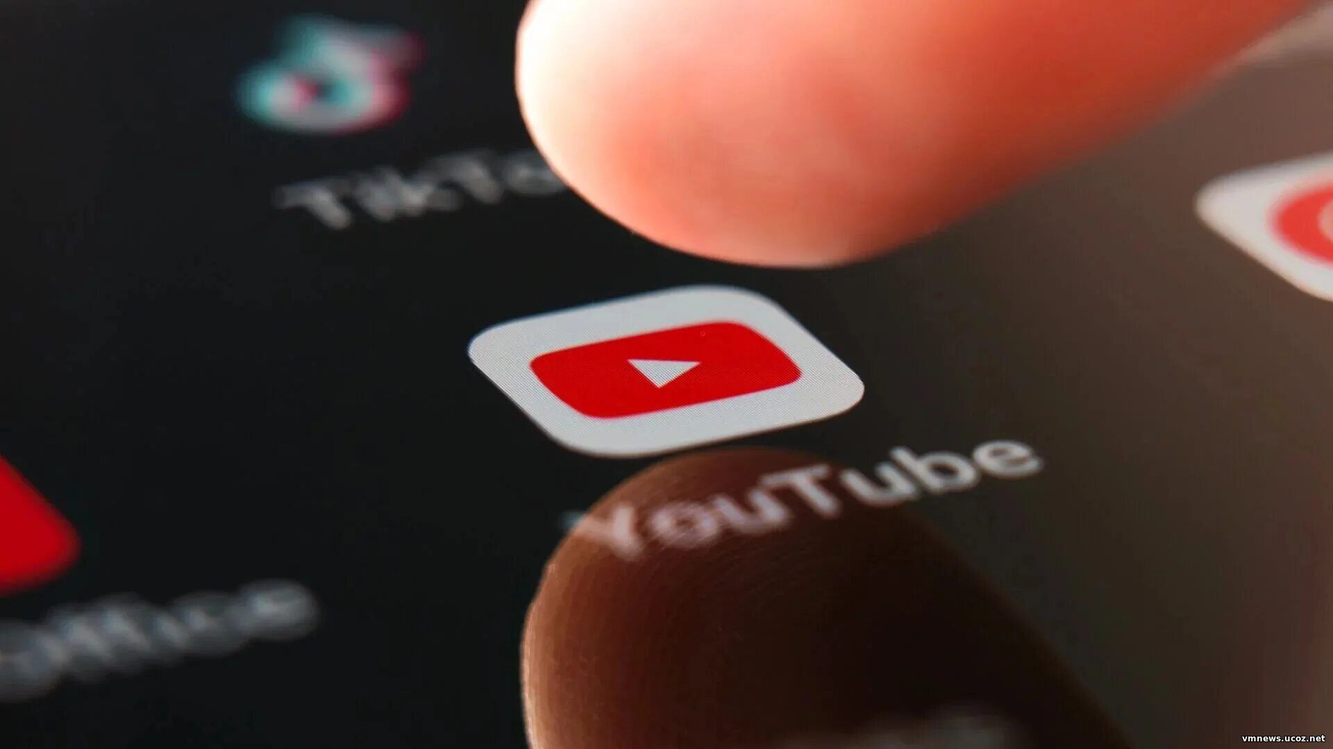 YouTube удалил госканалы Белоруссии из-за санкций