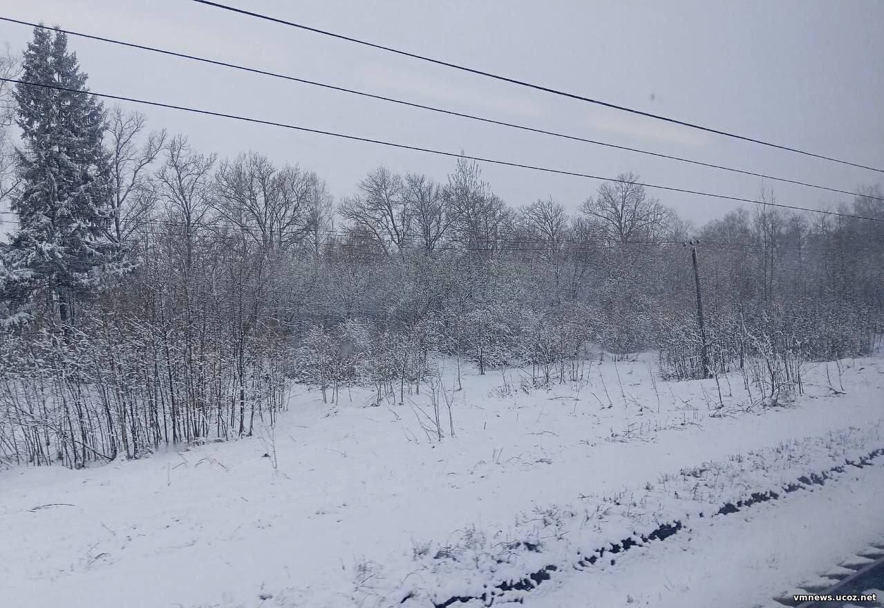 Апрельский снегопад накрыл Москву и Подмосковье